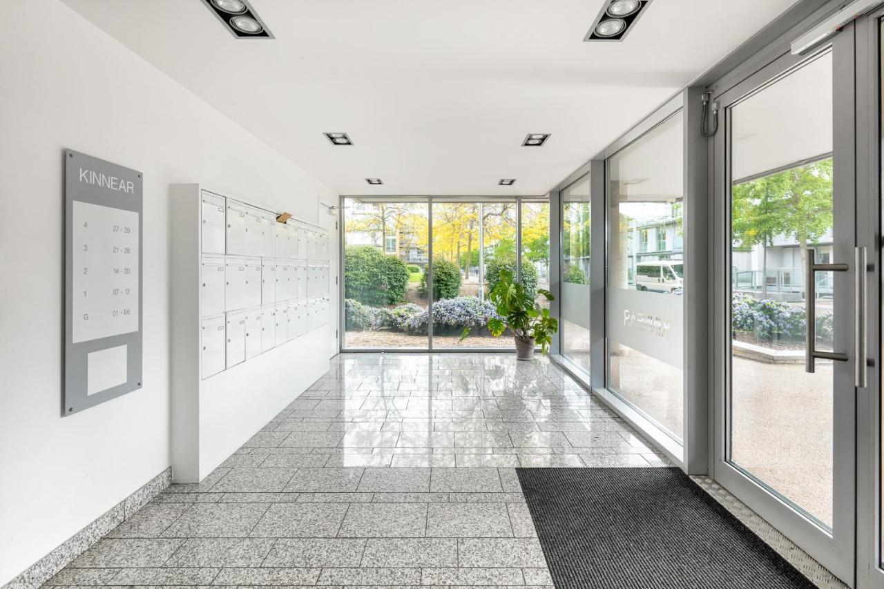 Stunning Apartment With Underground Parking! Londres Exterior foto